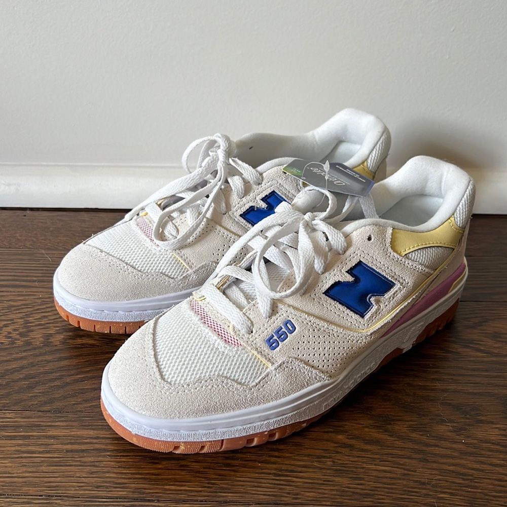 NWOB New Balance 550 Sneakers in Pastel with Gum Sole *LIMITED EDITION*